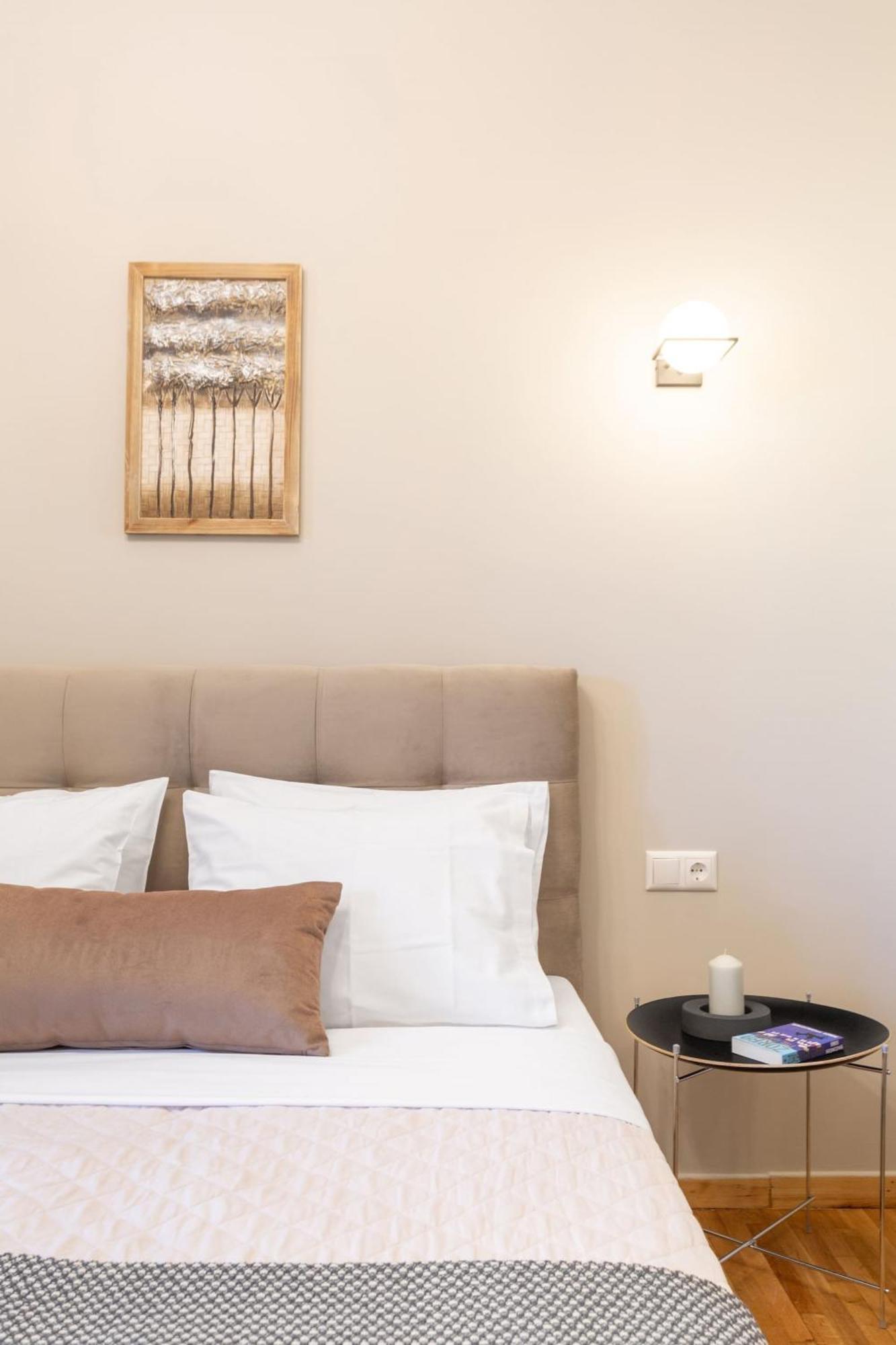 Deluxe 3-Bdrm Urban-Industrial Apt At Acropolis Athena Bagian luar foto