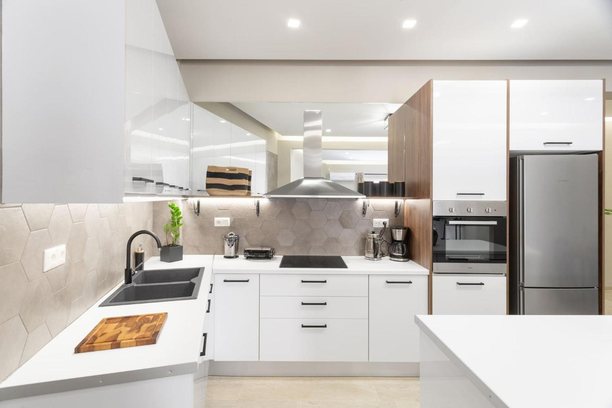 Deluxe 3-Bdrm Urban-Industrial Apt At Acropolis Athena Bagian luar foto