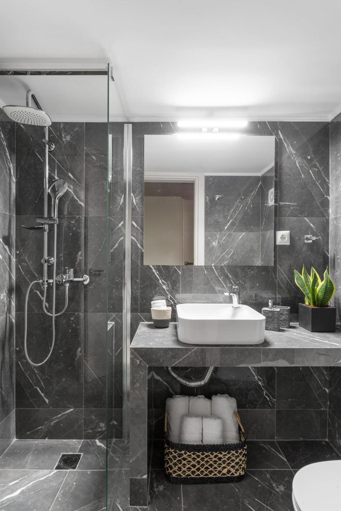 Deluxe 3-Bdrm Urban-Industrial Apt At Acropolis Athena Bagian luar foto