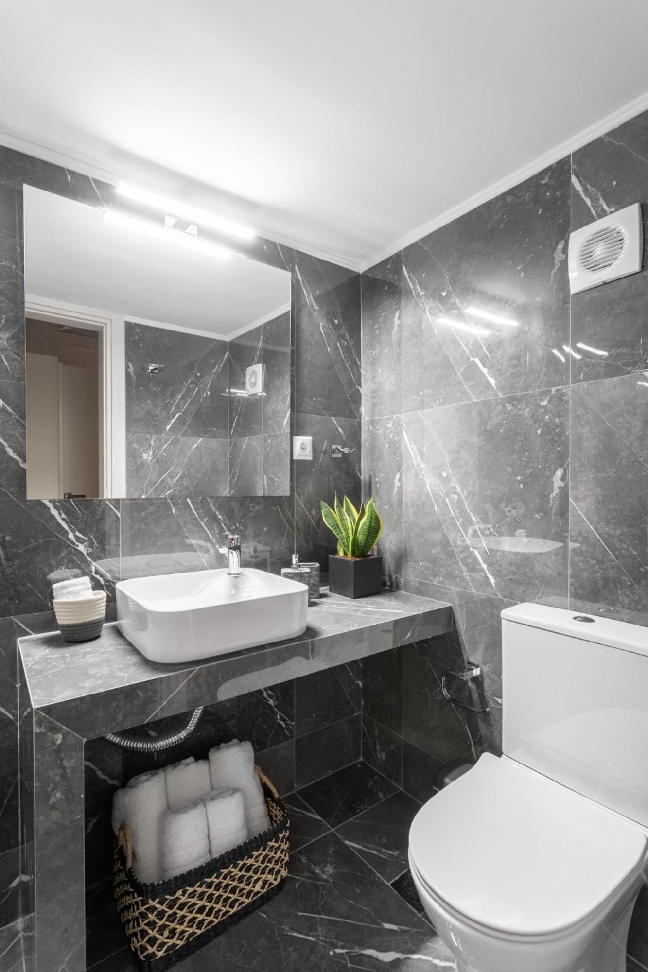 Deluxe 3-Bdrm Urban-Industrial Apt At Acropolis Athena Bagian luar foto